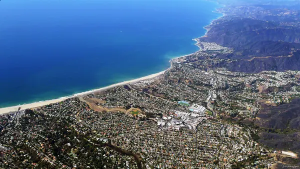 Pacific Palisades, the city Villa Tramonto is in