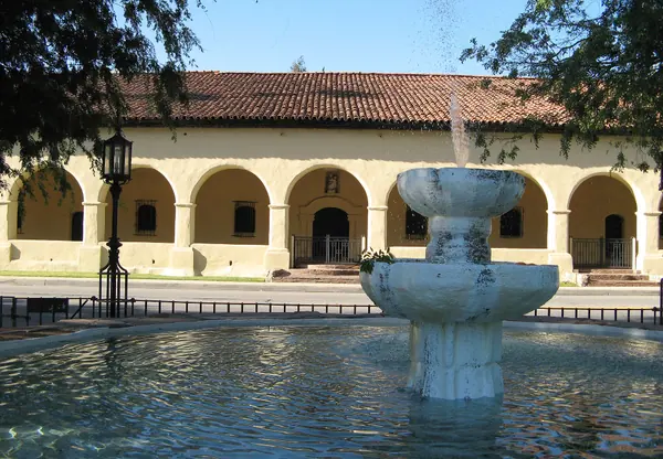 Mission Hills, the city Valley Inn is in