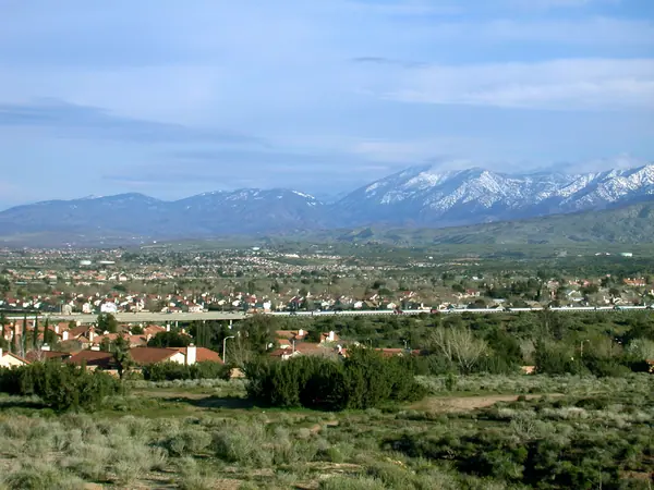 Palmdale, about 4.3 miles from Aloha Motel