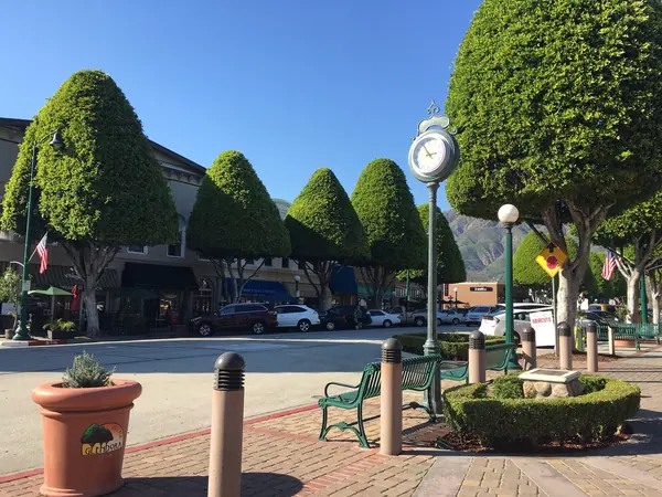 Glendora, the city 20th Century Motor Lodge is in